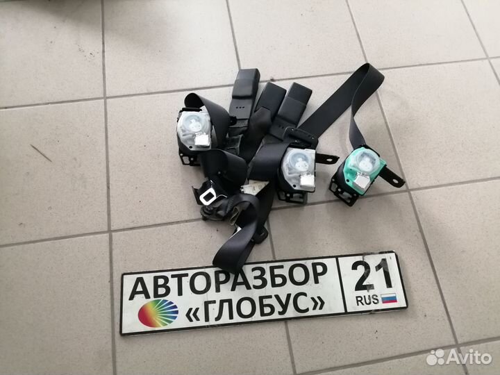 Задние ремни безопасности Toyota Corolla E150