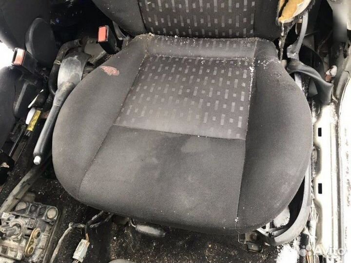 Сиденья комплект передняя Ford Mondeo 3 лифтбек