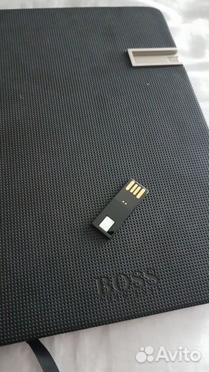Записная книжка блокнот Hugo Boss А5 с USB-флешкой