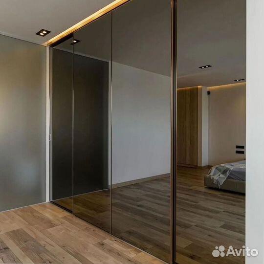 Шкаф купе зеркальный