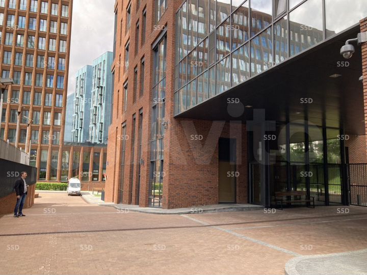 Продам торговое помещение, 105.6 м²