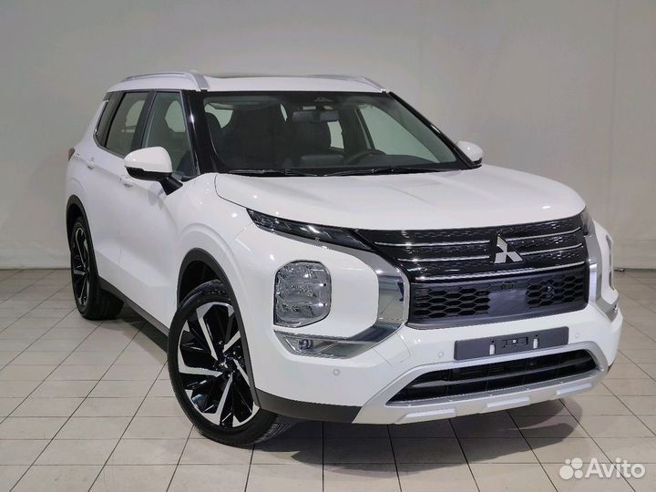 Mitsubishi Outlander 2.5 CVT, 2023, 28 км