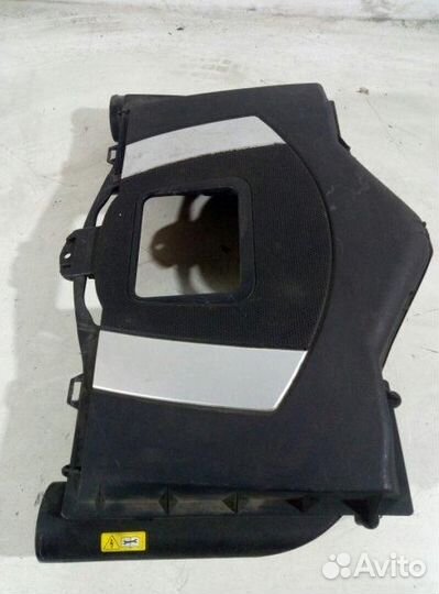 Корпус воздушногo фильтра Mercedes-Benz S-Класс