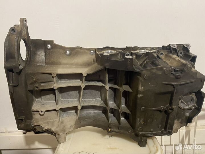 Поддон двигателя Jaguar AJ126