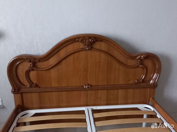 Кровать двухспальная 160/ 200