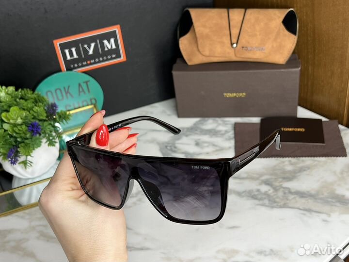 Очки Tom Ford солнцезащитные унисекс