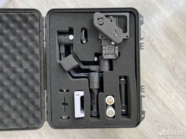 Стабилизатор Zhiyun Crane 3- Axis