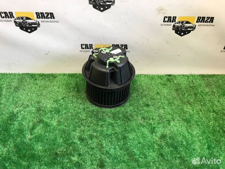 Моторчик отопителя Nissan Almera