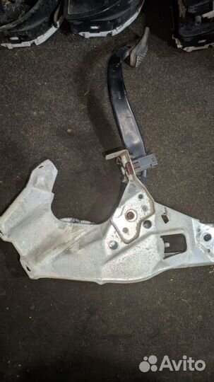 Педаль тормоза Opel Astra H 2007