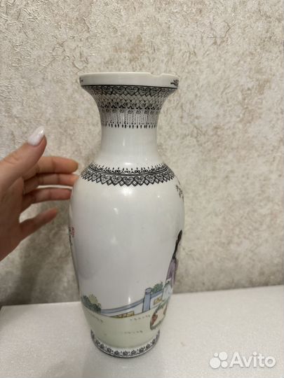 Ваза фарфор (Китай)