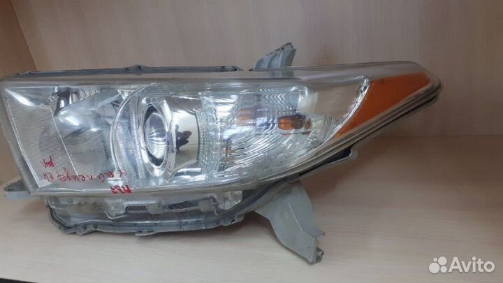 Фара передняя левая Toyota Highlander GSU40L