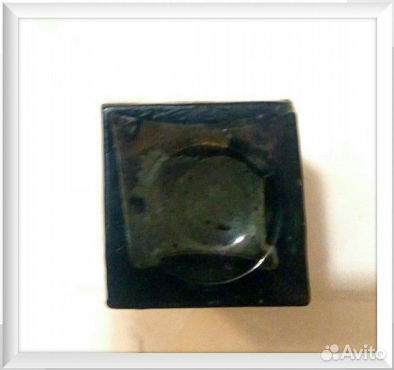 Стеклянная бутылка из-под ваксы 