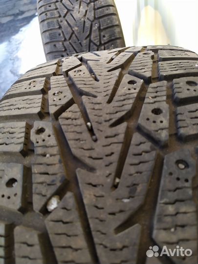 Nokian Tyres Hakkapeliitta 7 215/50 R17