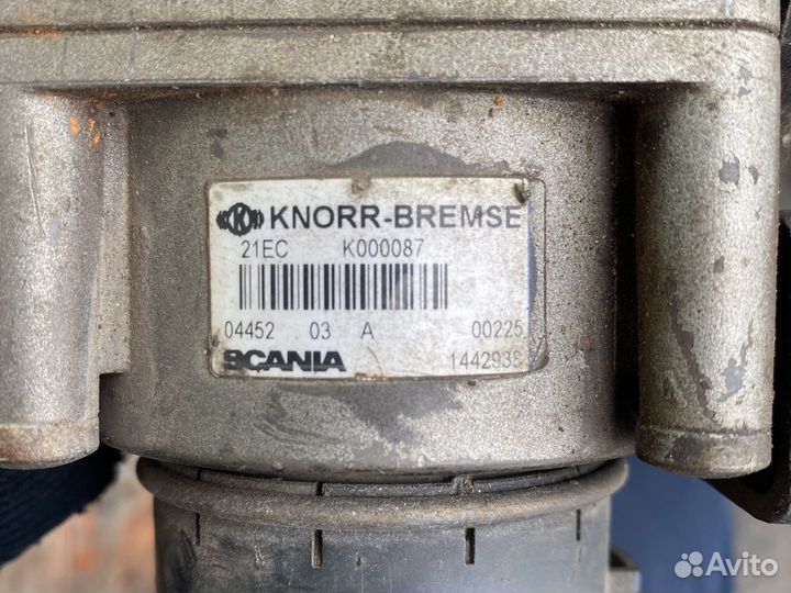 Кран тормозной главный Scania