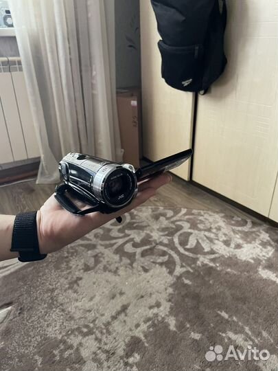 Видеокамера JVC Everio GZ-E505