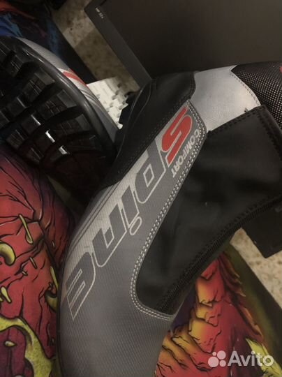 Лыжные ботинки