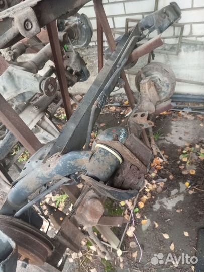 Балка зад Nissan Note E11 Ниссан Нот Ноут