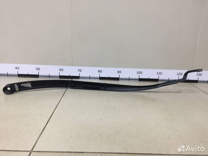 Поводок стеклоочистителя передний правый Hyundai i