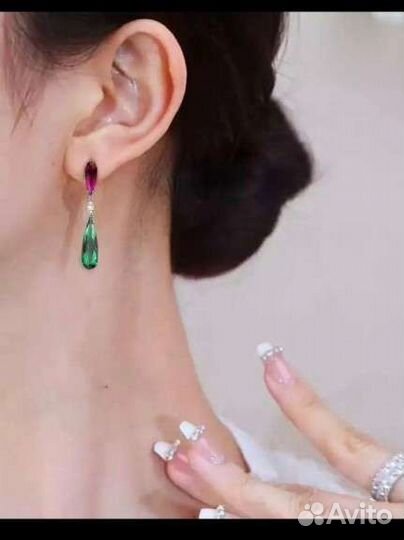 Серьги в виде капли, длинные изумрудного цвета
