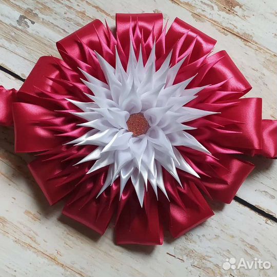 Бант на выписку пышный