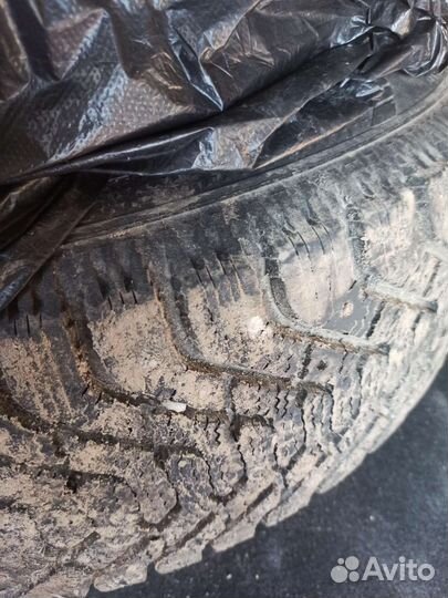 Goodyear UltraGrip 500 225/65 R17 102T