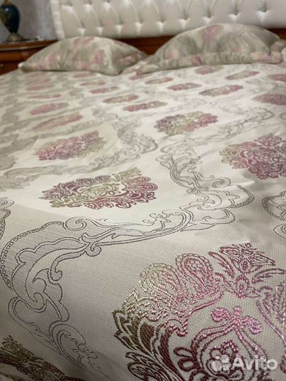 Покрывало новое /Одеяло пуховое