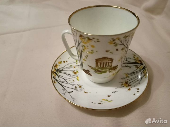 Чашка и блюдце костяной фарфор