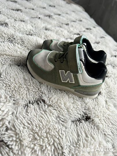 Кроссовки детские