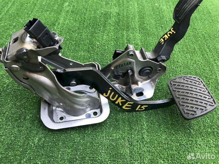 Педаль тормоза Nissan Juke YF15 HR15DE 2010