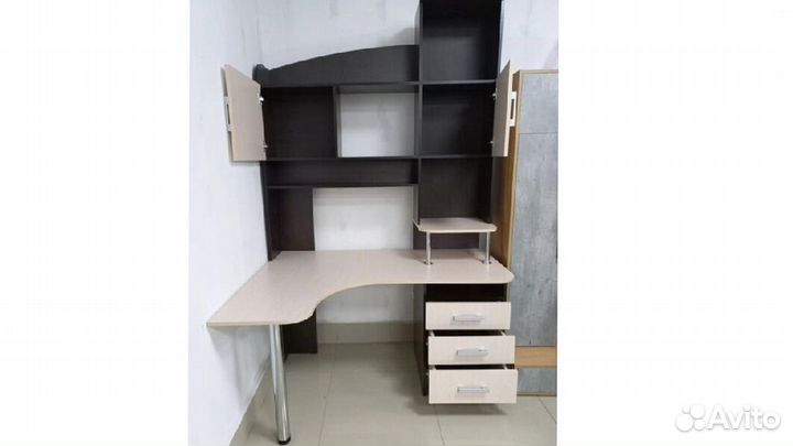 Компьютерный стол № 3