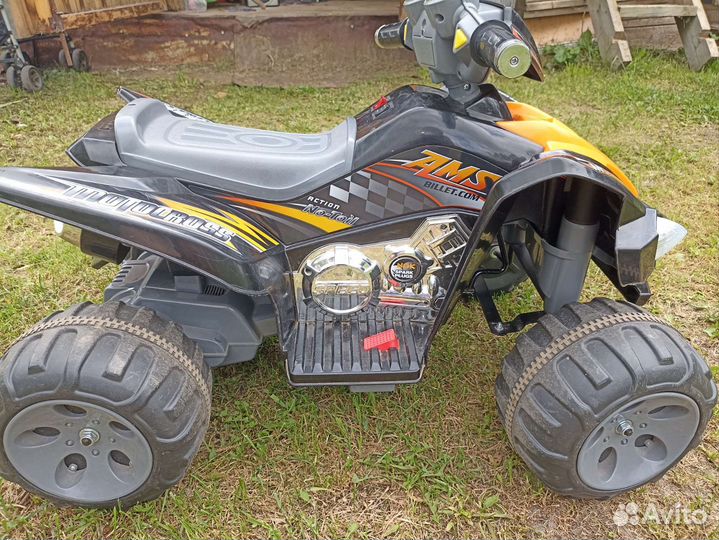 Детский квадроцикл на аккумуляторе