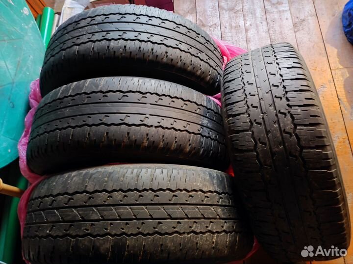 Bridgestone Dueler A/T 265/65 R17