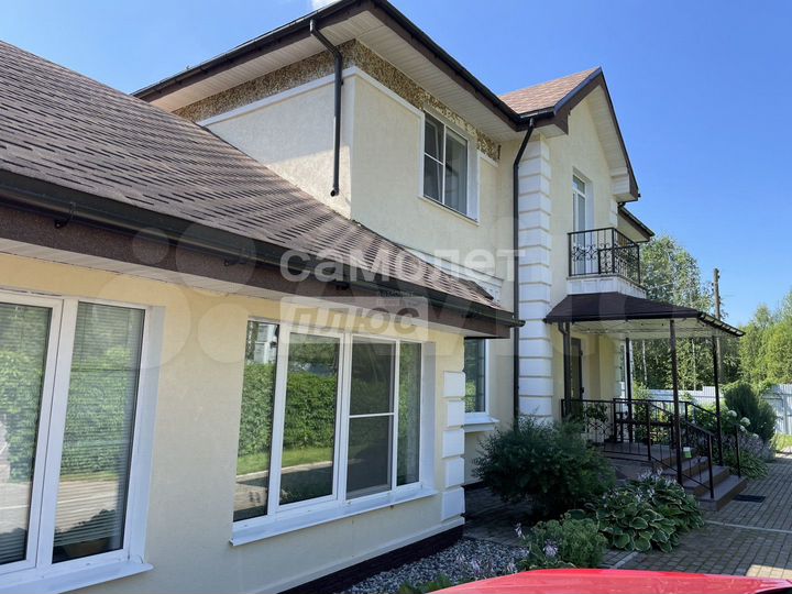 Коттедж 268,9 м² на участке 12 сот.