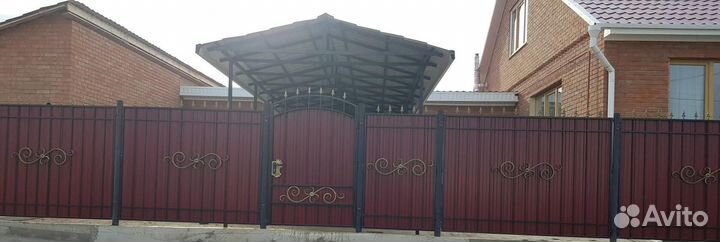 Кованные ворота и калитка