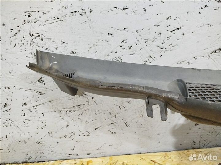 Жабо Mercedes Cls-Class W218 M278 2012