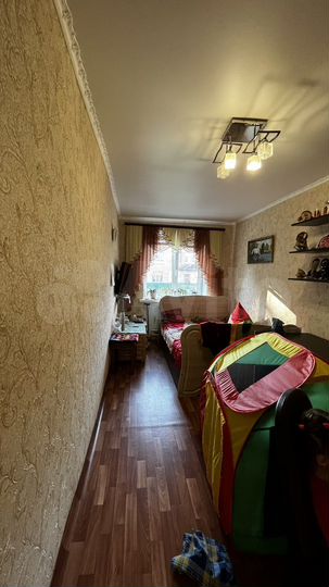 3-к. квартира, 57 м², 1/2 эт.