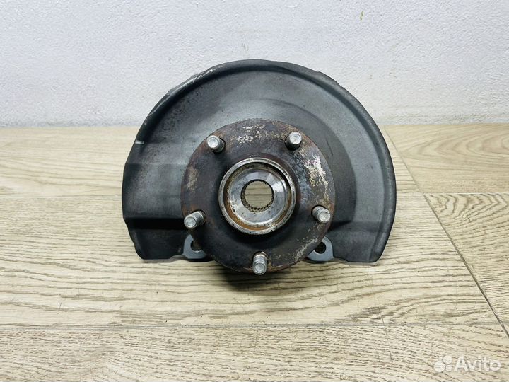 Кулак правый передний Mitsubishi ASX Outlander