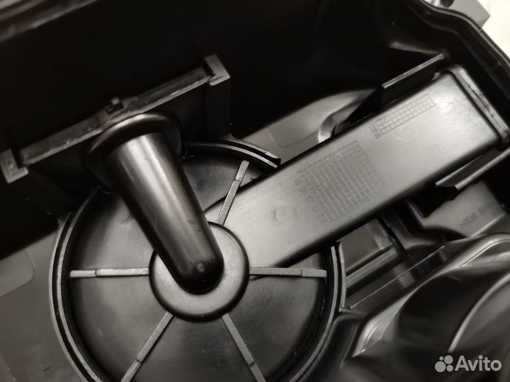 Клапанная крышка Опель Шевролет XER движки