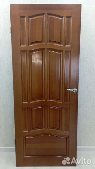 Дверь деревянная