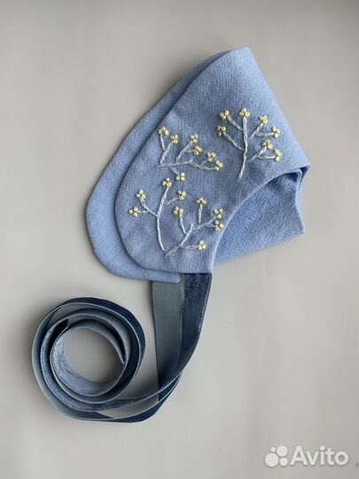 Воротничок с вышивкой