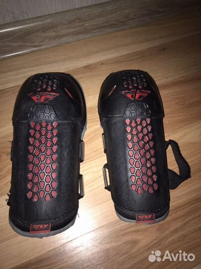 Защита колена FLY racing barricade