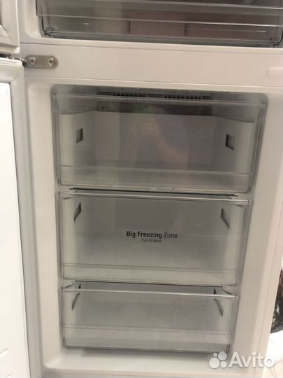 Холодильник LG новый