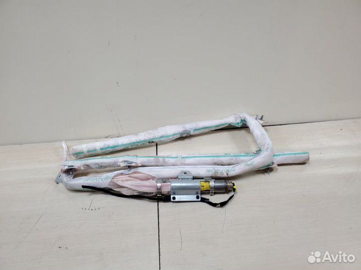 Шторка безопасности левая Velar 2019