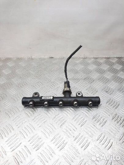 Топливная рампа Ford Mondeo хэтчбэк 5 дв. 2.0 qxba