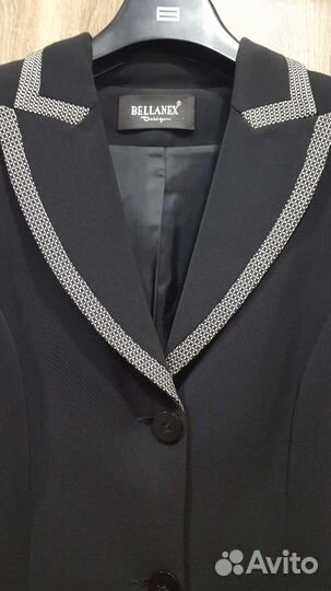 Костюм женский