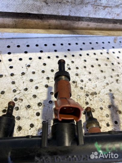 Рампа топливная Toyota Camry v45 3.5