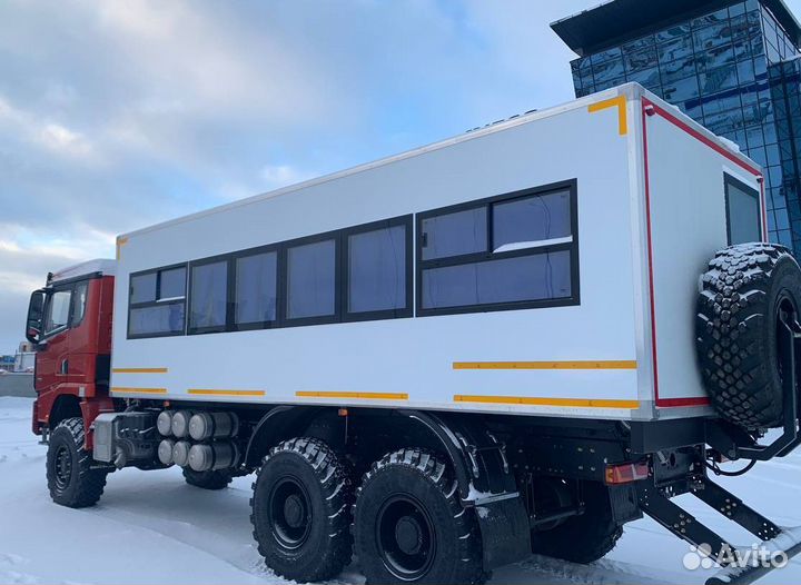 Вахтовый автобус Shacman SX32586V385, 2024