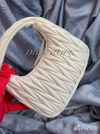 Сумка Miu Miu wander белая