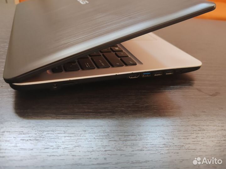 Свежий Asus A6/8GB/SSD/HDD/R4