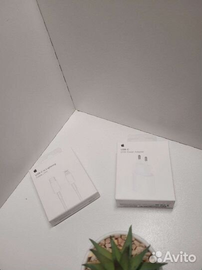 Зарядное устройство на iPhone 20w + кабель